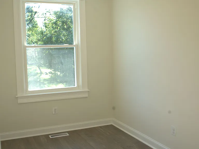 117 S Wickham Rd — Photo 64