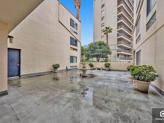 2nd image of 151 Lakeside Dr APT 109