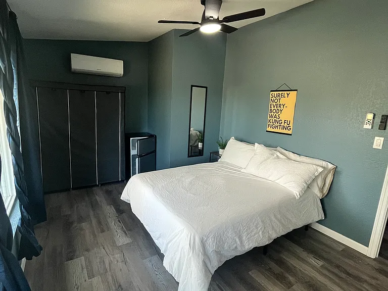 22315 Hernando Ave — Photo 2