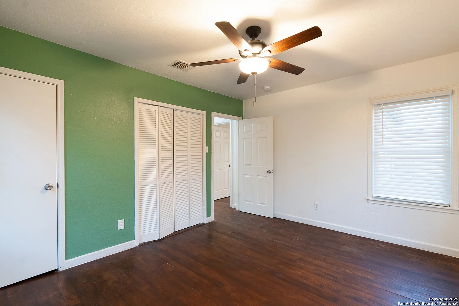 2519 W Huisache Ave — photo 8