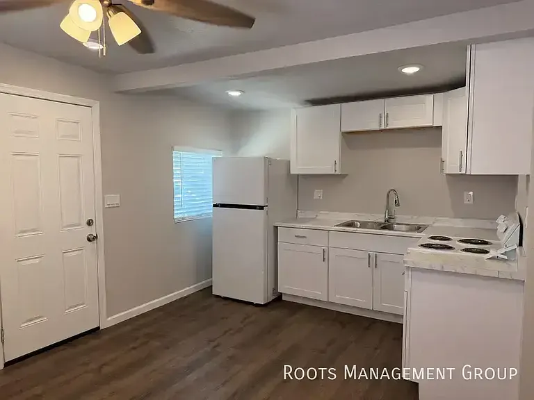 1707 E Apache Blvd #A8 — Photo 5