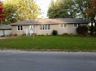 508 Walnut St, Altona, IL 61414