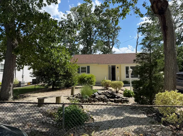 711 Linden Ave, Pine Beach, NJ 08741