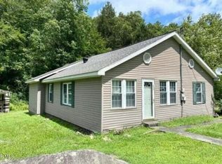 765 Crabtree Holw, Coeburn, VA 24228