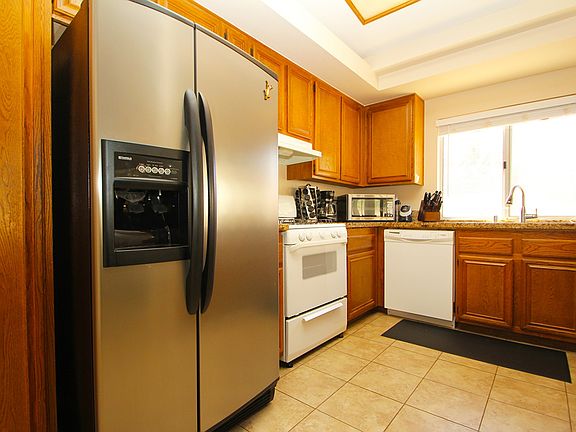 5th image of 1521 Camran Ave