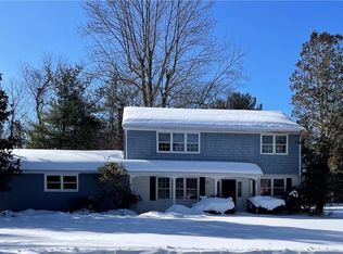 1 Grancera Dr, Hope Valley, RI 02832