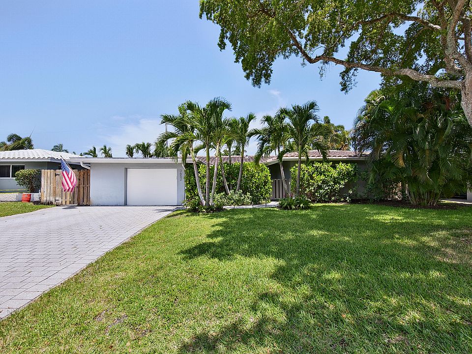 1st image of 3652 NE 18TH Avenue