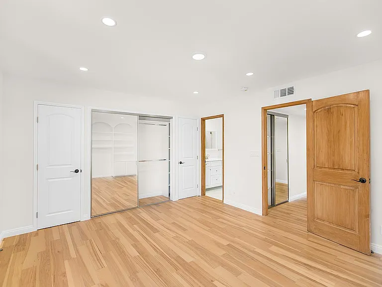 1745 Selby Ave #20 — Photo 23