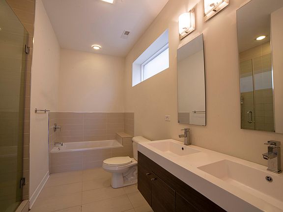 4th image of 3634 W Montrose Ave APT 2W