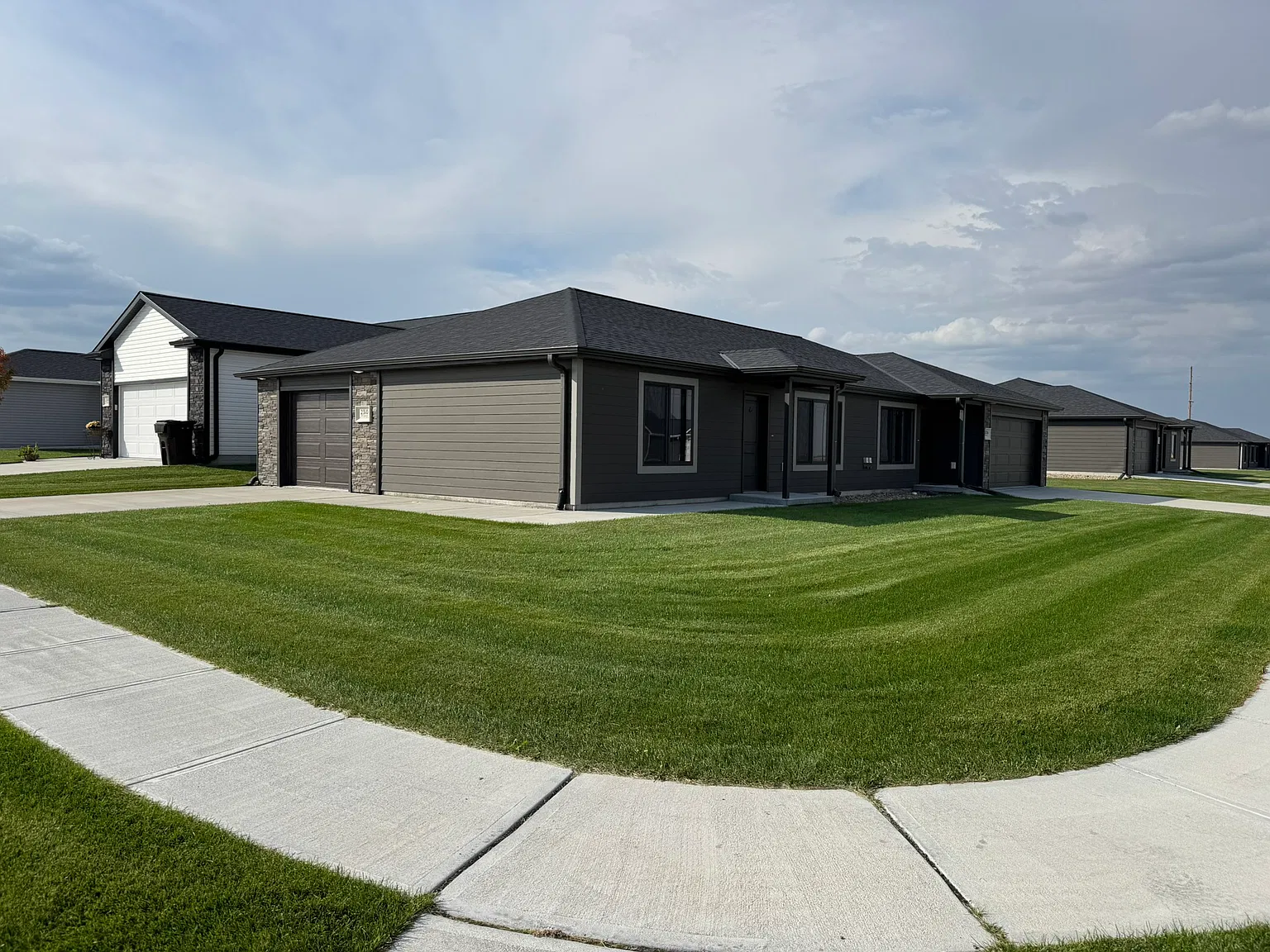 1 bed, 829 sqft, $1,400 — Photo 3