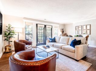 4727 Jarboe St APT 75, Kansas City, MO 64112