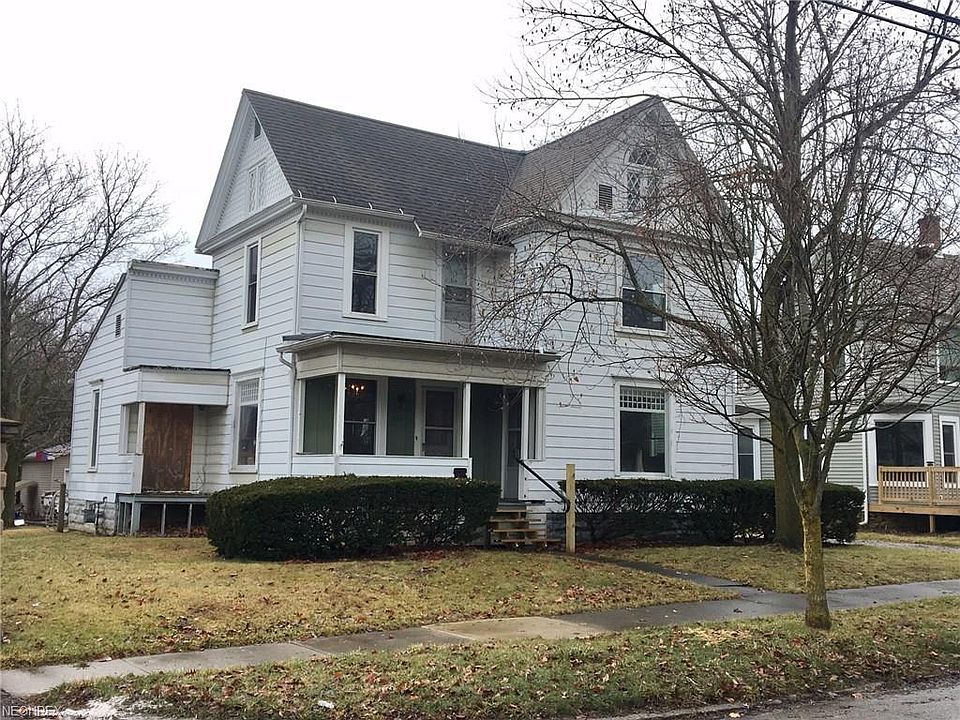 1st image of 529 W Main St