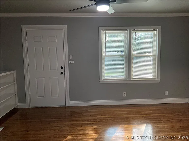 404 S Urbana Ave — Photo 2