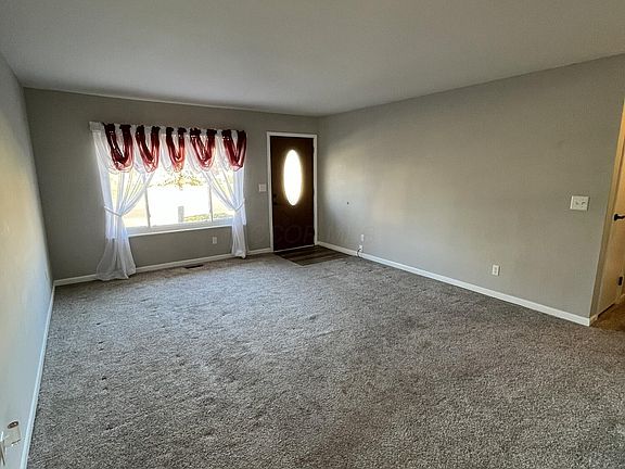 5th image of 886 Cherry Blossom Dr