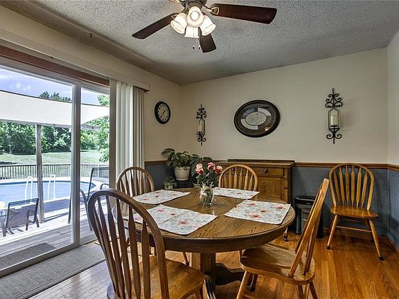 Eat-in Dining area