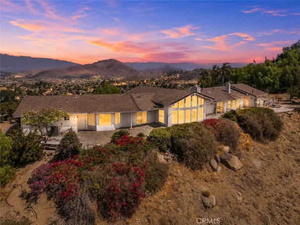 7350 Live Oak Dr, Riverside, CA 92509