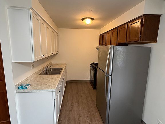 4th image of 6154 S 42nd St #6154