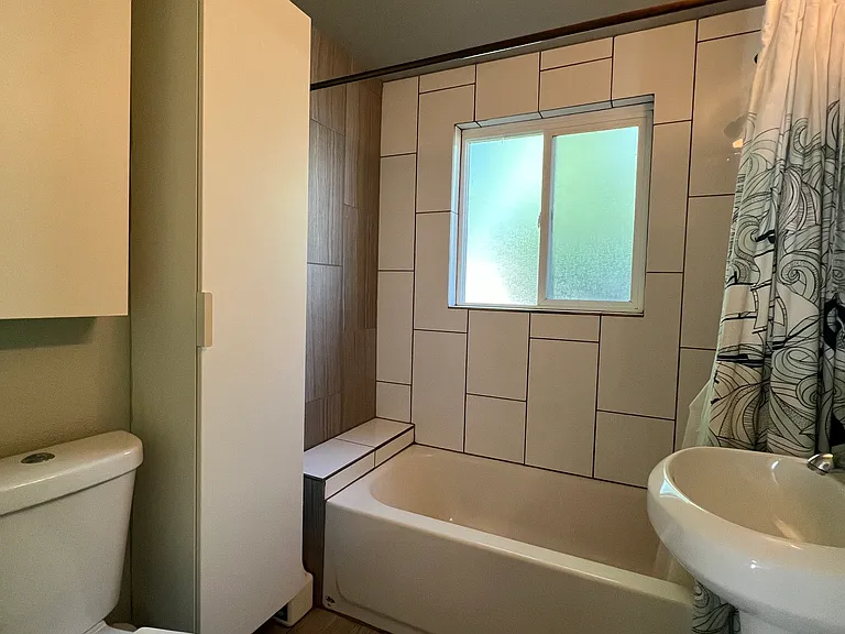 3336 Newport St — Photo 9