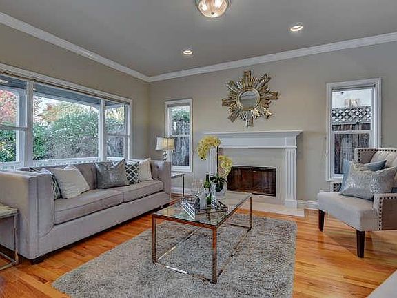 4th image of 1623 Carmel Dr