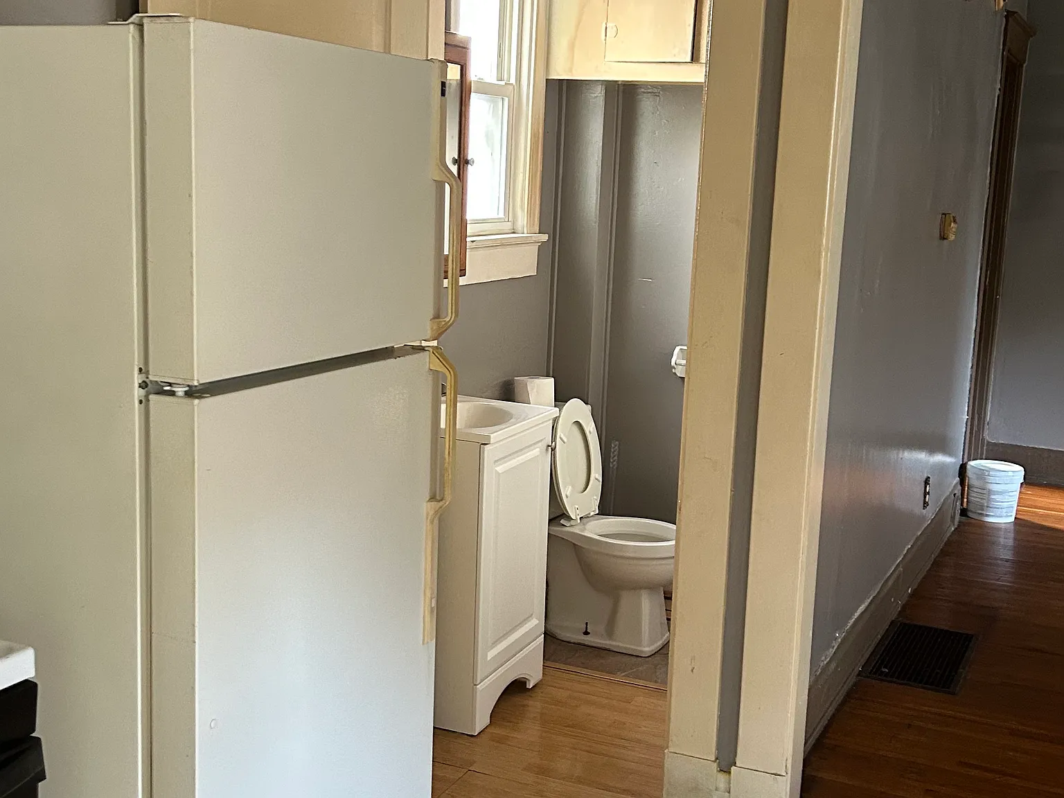1 bed, 1.5 bath, 1400 sqft, $1,200 — Photo 3