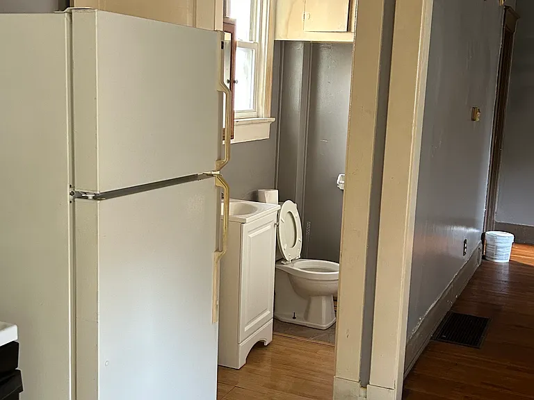 1017 Beech Ave #5 — Photo 3