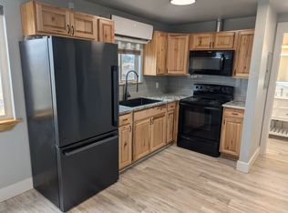 404 SE Railroad St APT 3, Bend, OR 97702