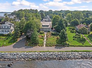 2 River Dr, Annapolis, MD 21403