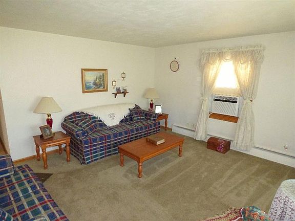 3rd image of 315 E Glen Park Ave