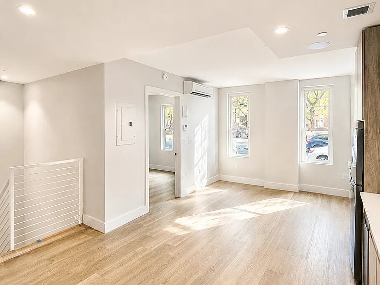 91 Bruckner Blvd #106 — Photo 4