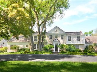 230 W Onwentsia Rd, Lake Forest, IL 60045