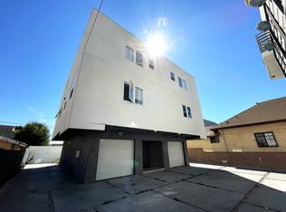 122 E 29th St #1/2, Los Angeles, CA 90011