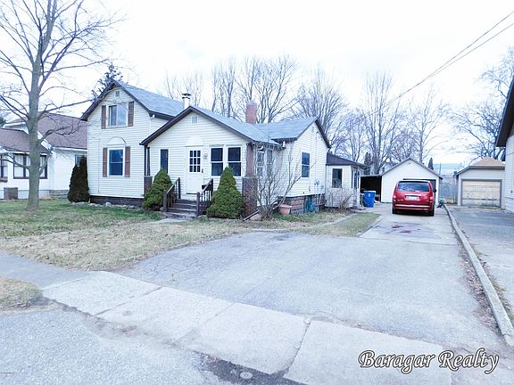 2nd image of 411 Lincoln St