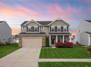 6426 Fawn Ln, North Ridgeville, OH 44039