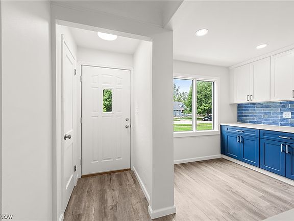 2nd image of 7025 Greenleaf Ave