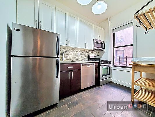 2nd image of 1912 Avenue H APT 1D