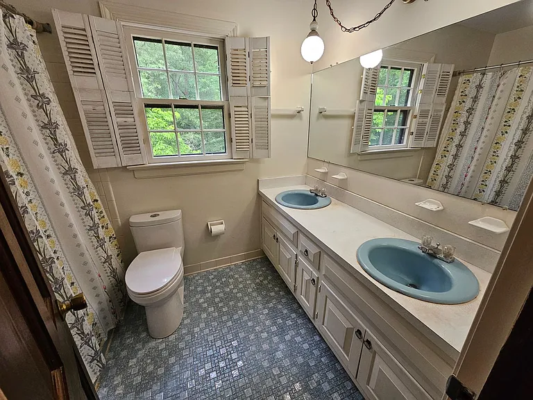 7361 Kalark Ct — Photo 10