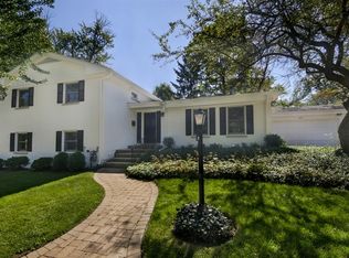 280 Cedar Ln, Glencoe, IL 60022