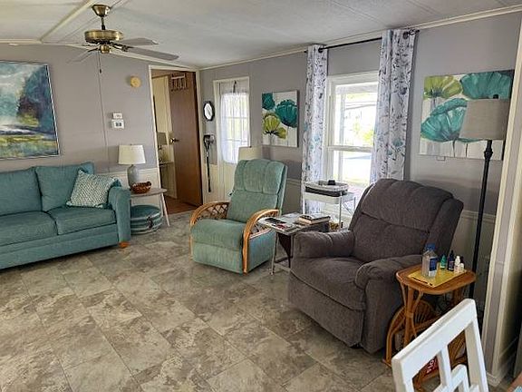 4th image of 2743 S Flamingo Rd