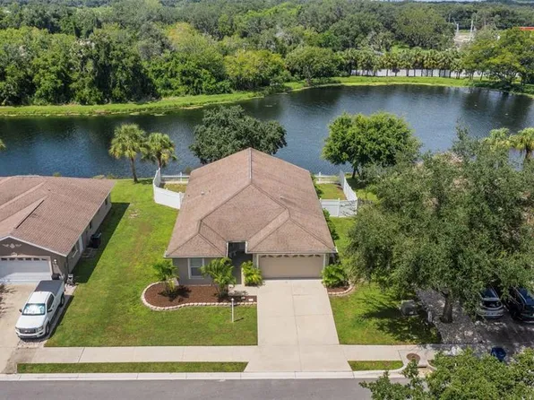 9519 27th Ave E, Palmetto, FL 34221