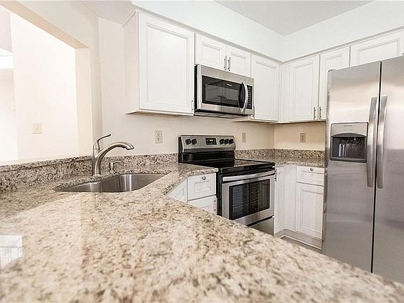 4th image of 322 Esplanade Pl