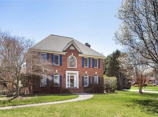 1800 Dunmore Ln, Clemmons, NC 27012