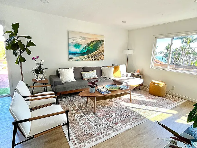1141 Avenida Amantea — Photo 2