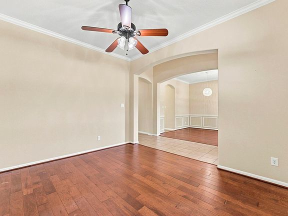 5th image of 27730 Geneva Hills Ln