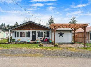 1027 Howard St, Raymond, WA 98577