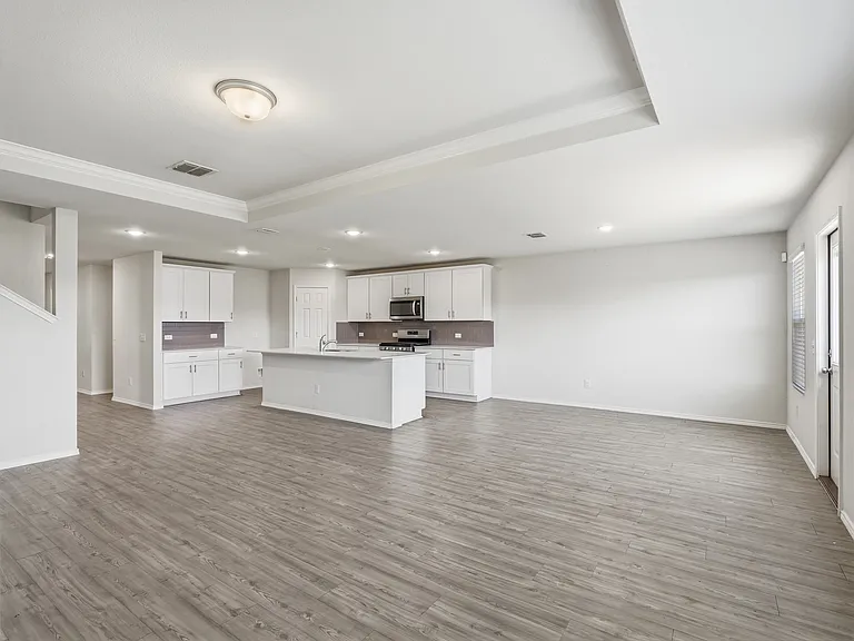 933 Dressage Dr — Photo 5
