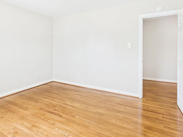 1519 Chauncey Ln — Photo 45