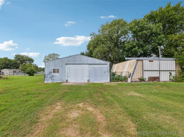 2nd St, Warner, OK 74469