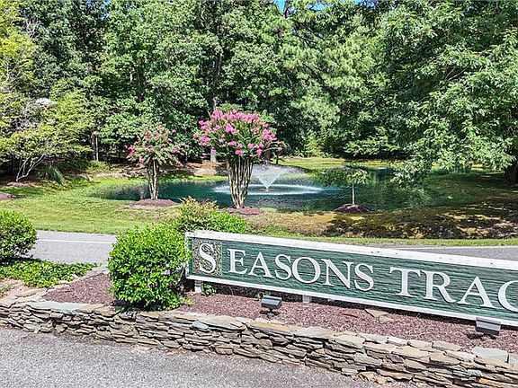 2nd image of 11 Spring W