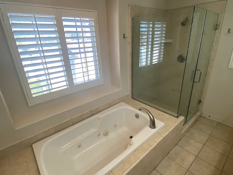 1458 Elin Pointe Dr — Photo 16