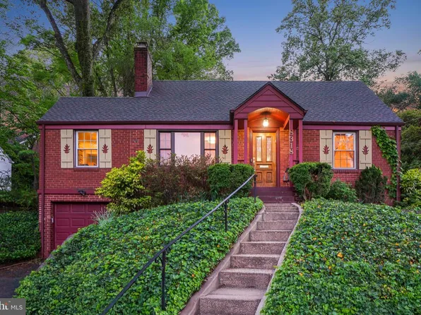 8318 Haddon Dr, Takoma Park, MD 20912